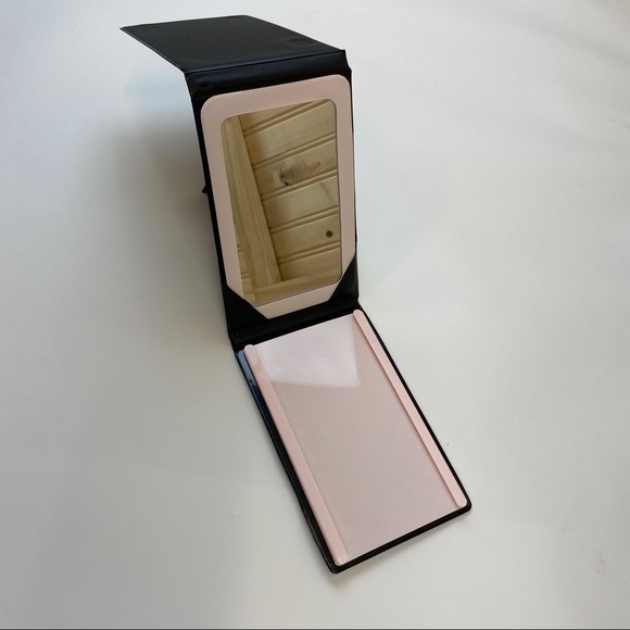 🟢Free w/Purchase MaryKay Travel Vanity Compact Mirror - Picture 1 of 8